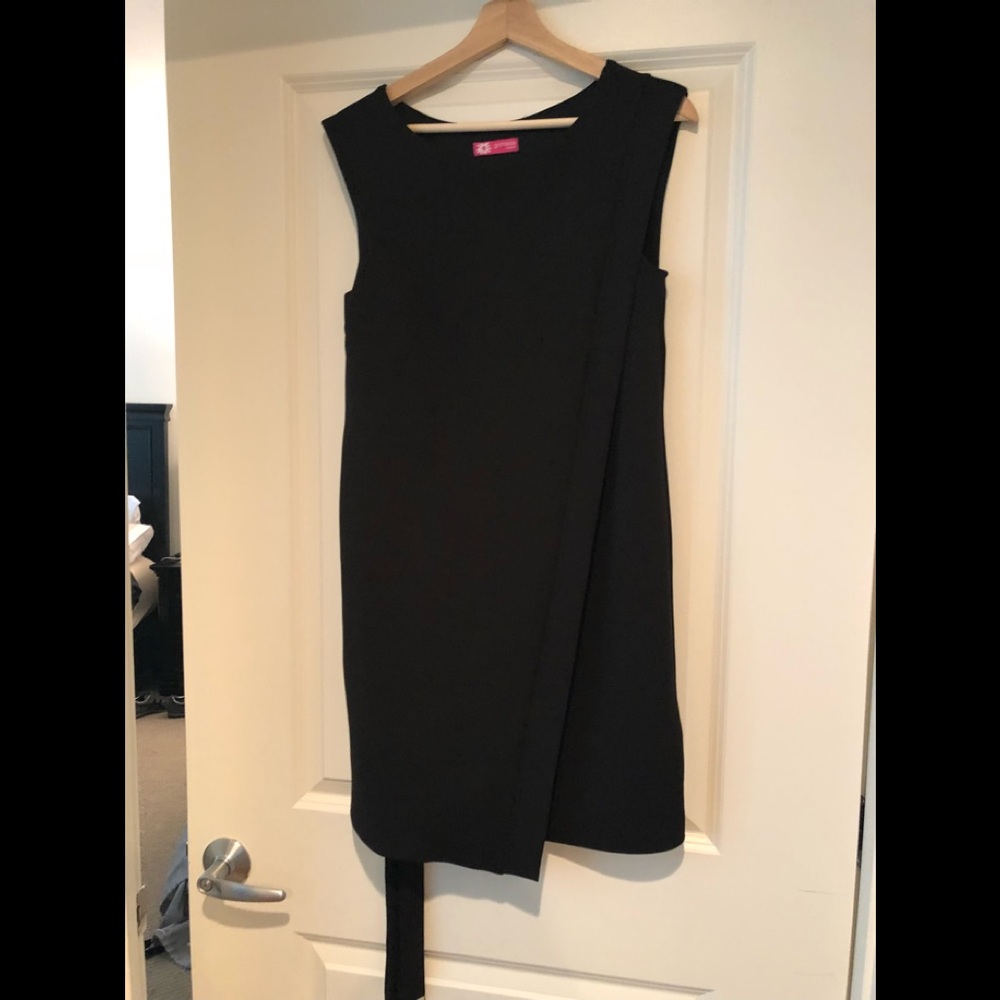 Women’s dress. Wraparound with belt